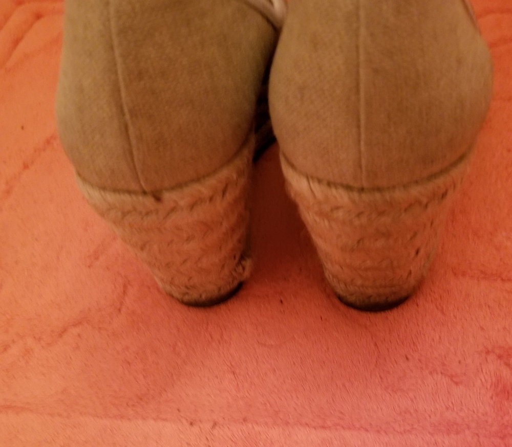 Shoes - Picture 2 of 7